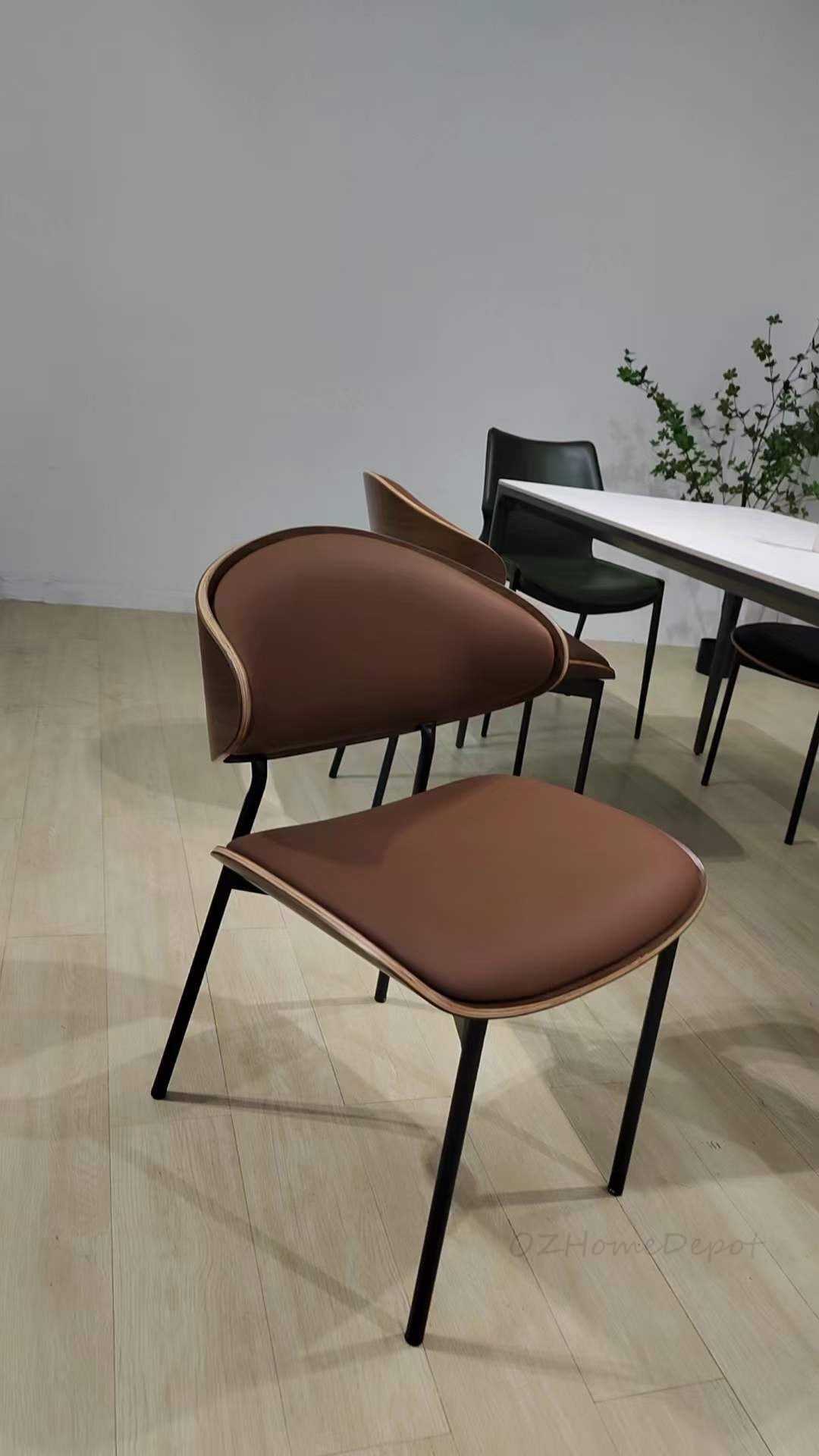 BRAYDEN High-end Eames Style Dining/Office Chair Two Colors Optional | 4092